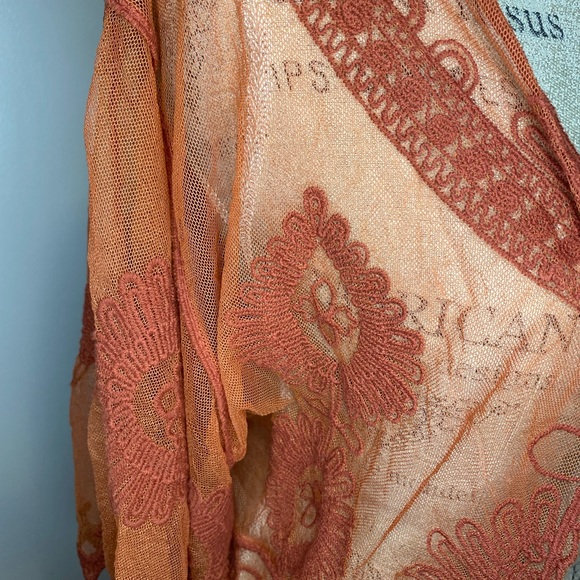 Sheer rustic orange shawl - Picture 4 of 5